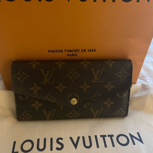 Louis Vuitton brown wallet - Picture 7 of 7